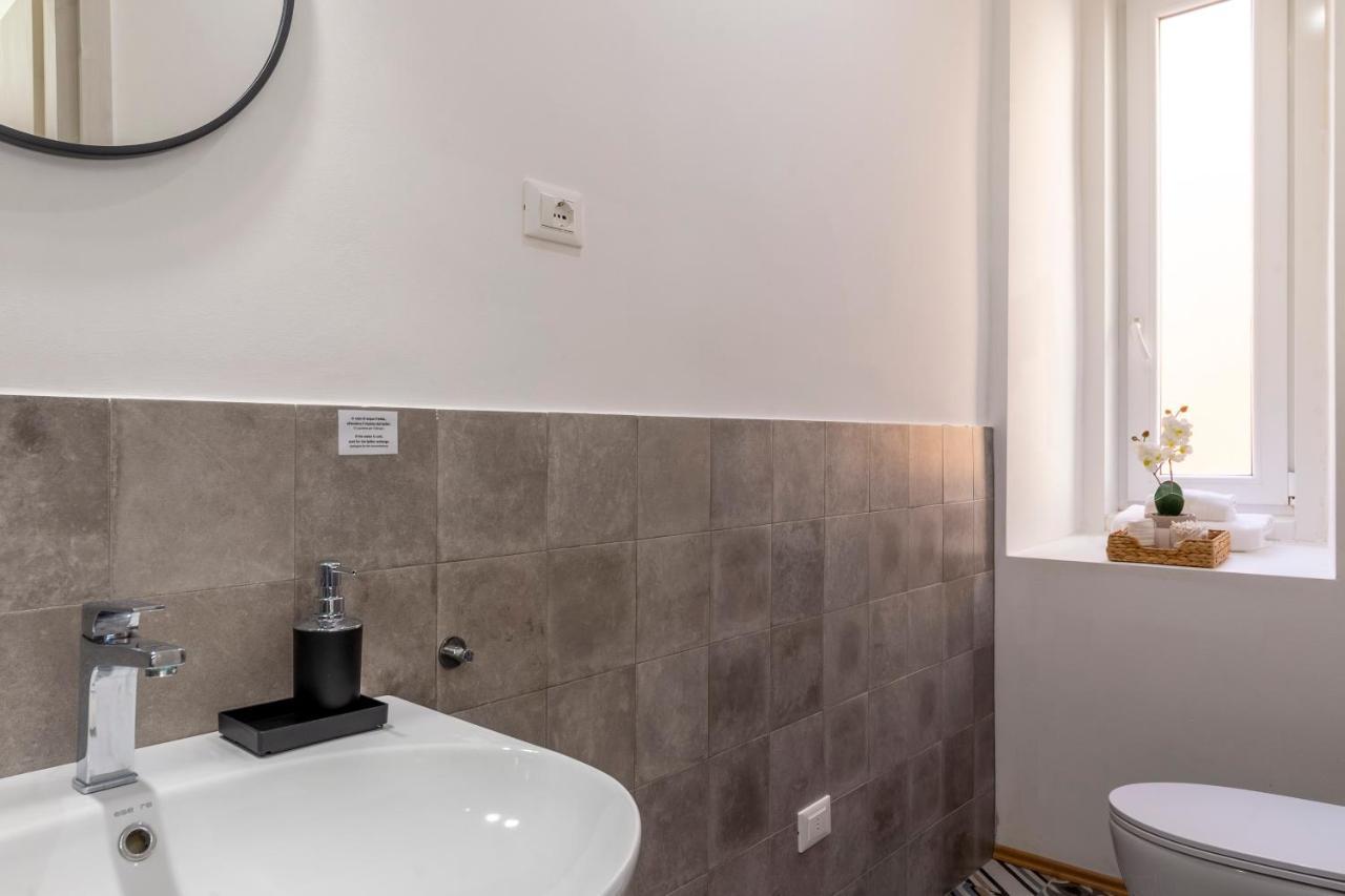 Lovely Guest-Room With Private Bathroom Trieste Exterior foto