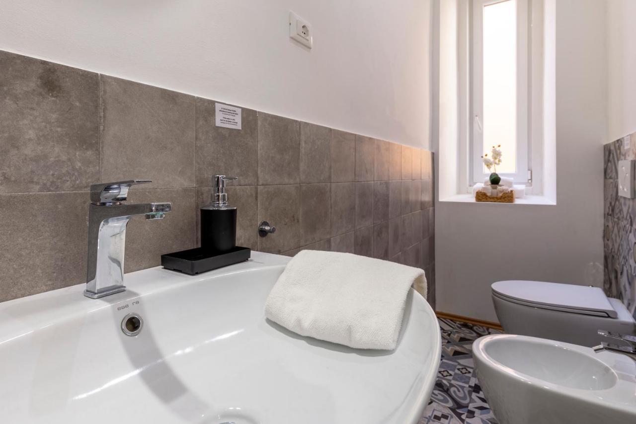 Lovely Guest-Room With Private Bathroom Trieste Exterior foto